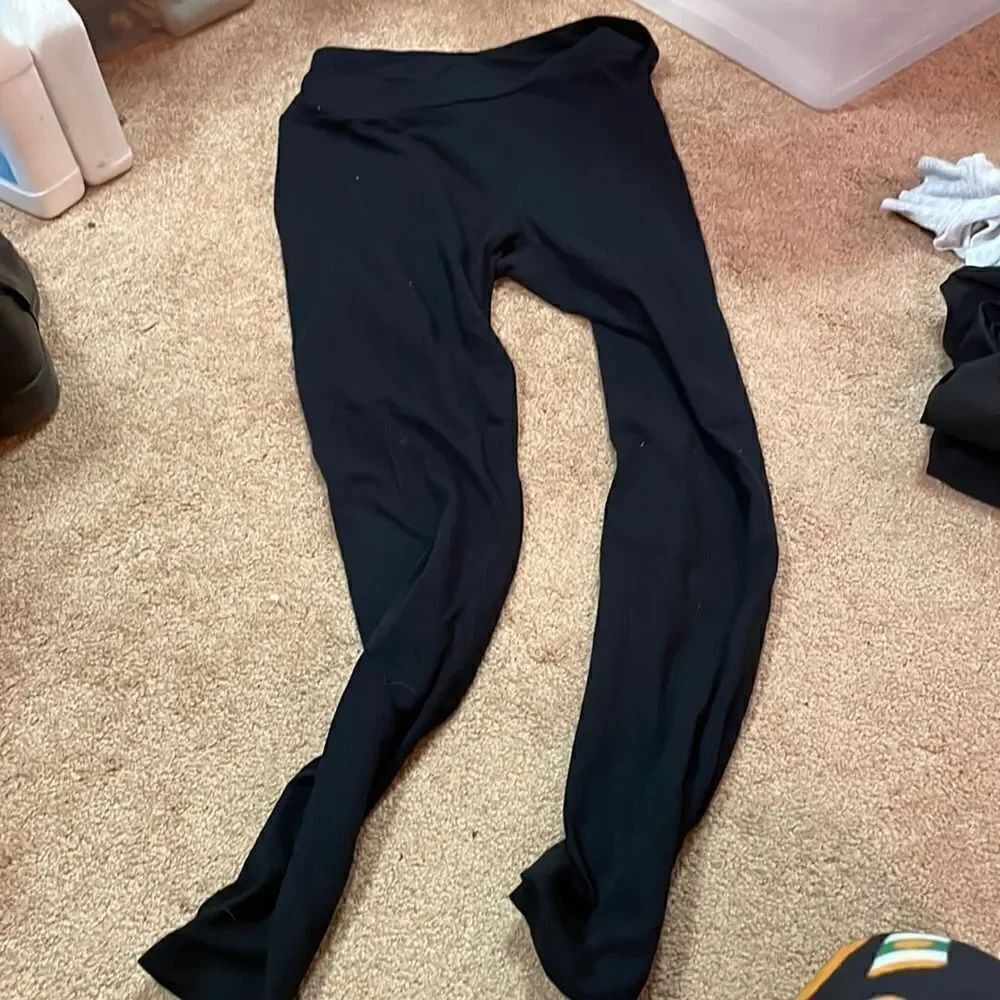 Black leggings